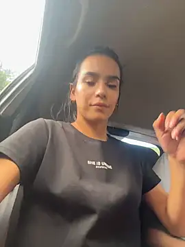 Melissa Rendon online show from 25, 7, 2026