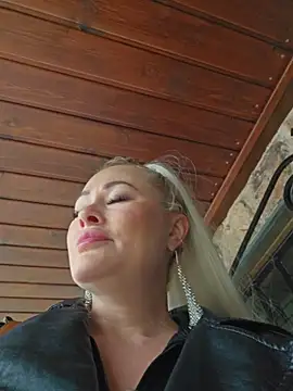 MILFBARBY online show from 8, 4, 2026