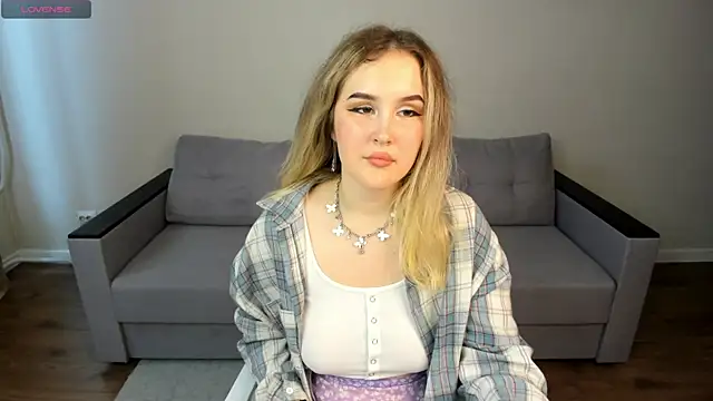 Stacey Dawson online show from 9, 7, 2026
