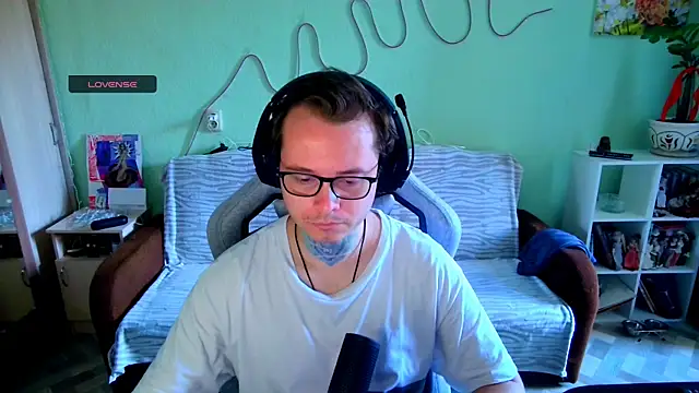 MeLanXolik online show from 11, 6, 2026