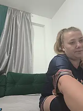 JuliaBestX online show from 23, 7, 2026