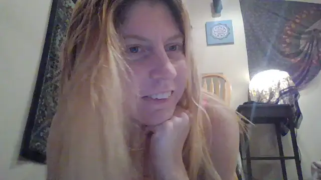 daddys girl333 online show from 18, 7, 2026