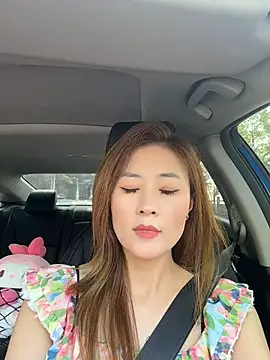 Snapshot of okgirl_23 chatting on 25, 7, 2026 okgirl 23 online show from 25, 7, 2026