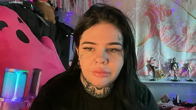 BigBootyHolly online show from 25, 7, 2026