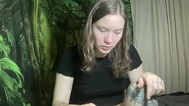 Snapshot of mo0ngoddess chatting on 21, 1, 2025 mo0ngoddess online show from 21, 1, 2025