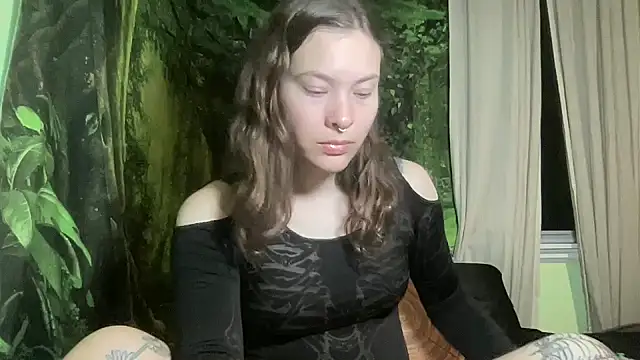 Snapshot of mo0ngoddess chatting on 30, 10, 2025 mo0ngoddess online show from 30, 10, 2025