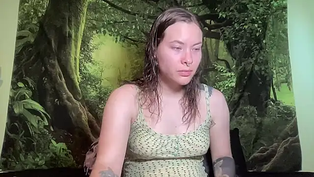 mo0ngoddess online show from 10, 7, 2026