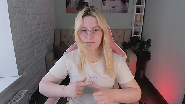 StellaVanilla online show from 7, 6, 2026