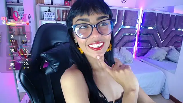 Snapshot of Violett_Gardenn chatting on 7, 7, 2026 Violett Gardenn online show from 7, 7, 2026