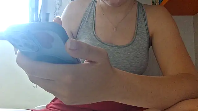 Foxyyy69 online show from 17, 6, 2026