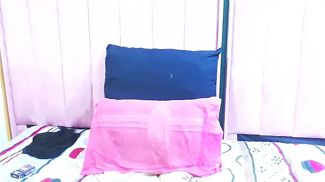SexySlimTeaXx online show from 29, 5, 2026