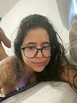 Snapshot of MarianaAraujoBasile chatting on 8, 6, 2026 MarianaAraujoBasile online show from 8, 6, 2026