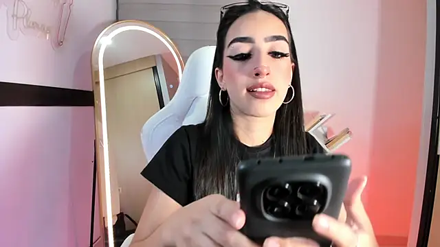 AgathaBlair online show from 23, 7, 2026