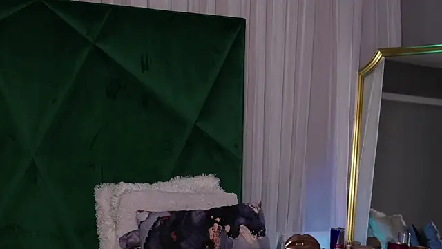 ScarletColesX online show from 21, 5, 2026