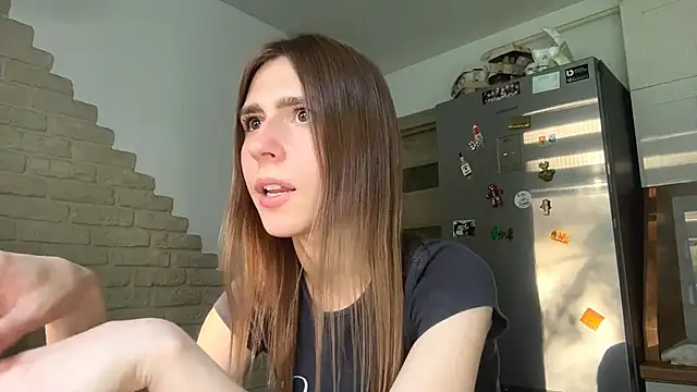 Snapshot of ZaraGuyette chatting on 27, 6, 2026 ZaraGuyette online show from 27, 6, 2026