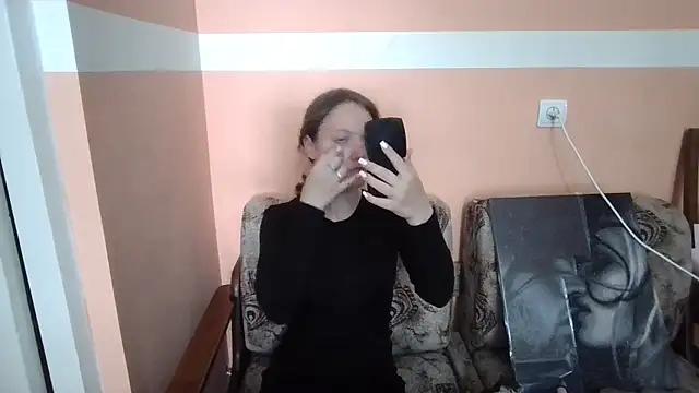 JulianeHedgpeth online show from 29, 5, 2026