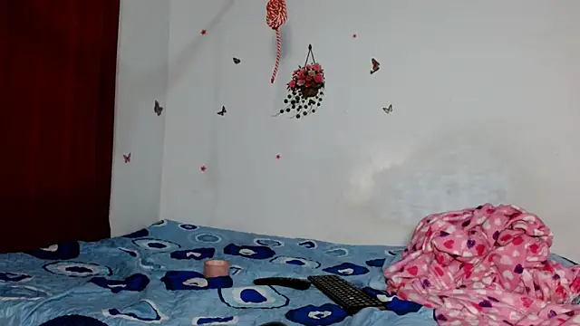 cristal hotnaugthy online show from 15, 5, 2026