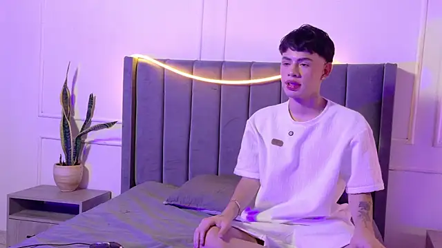 Zeyn smith online show from 13, 5, 2026