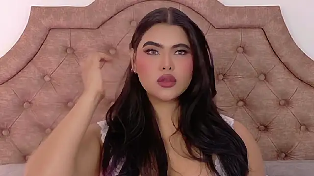 SophiaCollinss online show from 17, 6, 2026