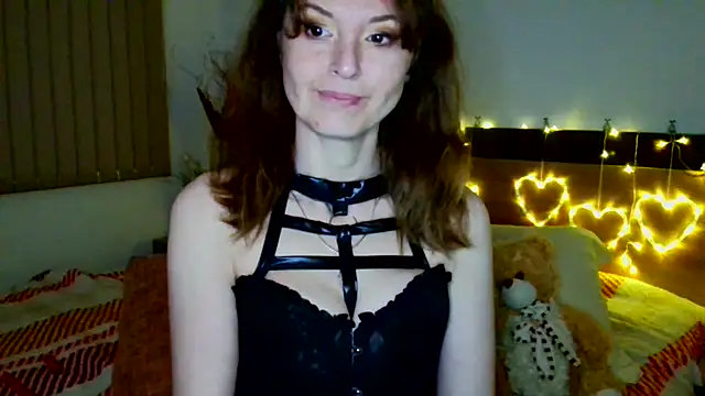 Snapshot of LoveElenika chatting on 3, 6, 2026 LoveElenika online show from 3, 6, 2026