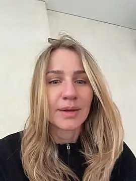 Snapshot of AnnaMist_ chatting on 17, 6, 2026 AnnaMist online show from 17, 6, 2026