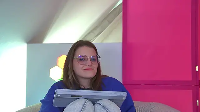 AlexaAvery online show from 16, 6, 2026