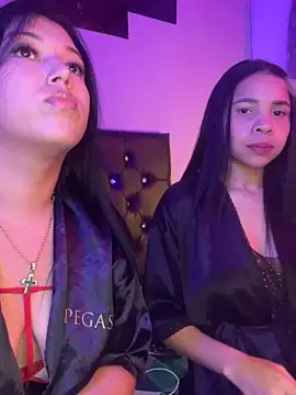 Cheerryloverss online show from 9, 6, 2026
