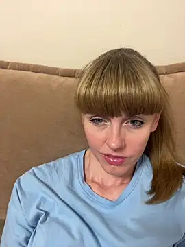 Snapshot of Kamilochka29511 chatting on 5, 7, 2026 Kamilochka29511 online show from 5, 7, 2026
