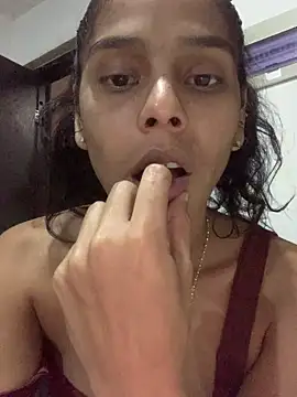 Snapshot of Saray_queen1 chatting on 22, 5, 2026 Saray queen1 online show from 22, 5, 2026
