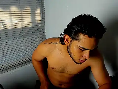 Snapshot of louis_rueda chatting on 1, 6, 2026 louis rueda online show from 1, 6, 2026