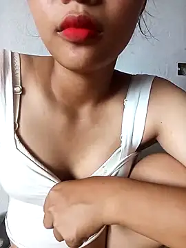 Snapshot of Hivi_06 chatting on 25, 5, 2026 Hivi 06 online show from 25, 5, 2026