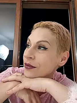 Snapshot of KittyDesiree chatting on 25, 6, 2026 KittyDesiree online show from 25, 6, 2026