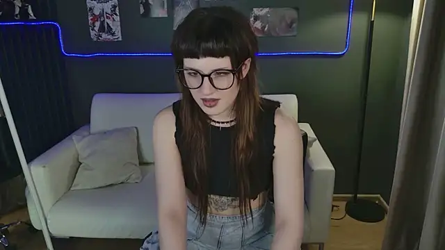 Snapshot of Nancy__Moss chatting on 5, 6, 2026 Nancy Moss online show from 5, 6, 2026