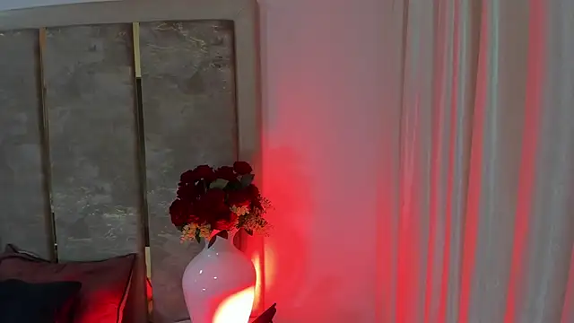 MaiaLopez online show from 25, 6, 2026