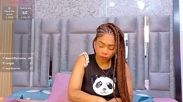 Snapshot of thinsamathagirl chatting on 12, 6, 2026 thinsamathagirl online show from 12, 6, 2026