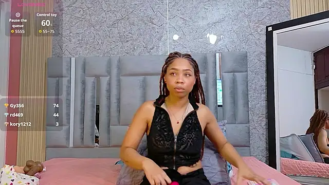 Snapshot of thinsamathagirl chatting on 14, 6, 2026 thinsamathagirl online show from 14, 6, 2026