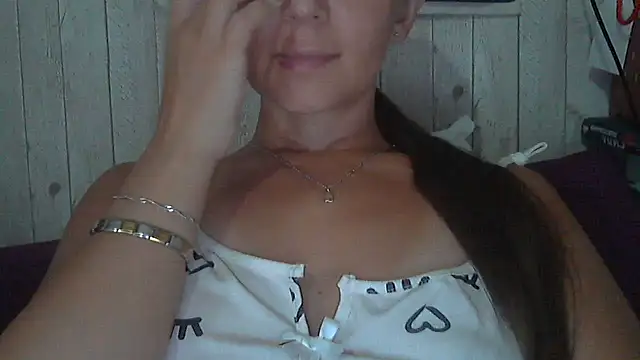 Bella--White online show from 15, 7, 2026