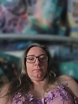 Izzylove47 online show from 17, 6, 2026