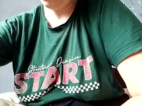 Snapshot of Rossyta_r chatting on 7, 6, 2026 Rossyta r online show from 7, 6, 2026