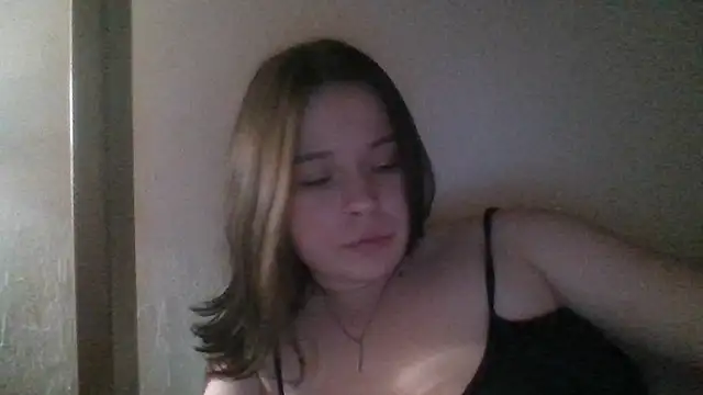 RiaLowelyt online show from 25, 5, 2026