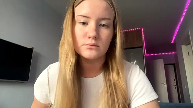 Lisi Kiss  online show from 6, 6, 2026