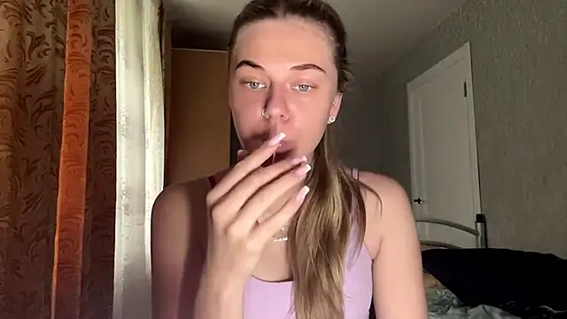HoneysPiee online show from 26, 7, 2026
