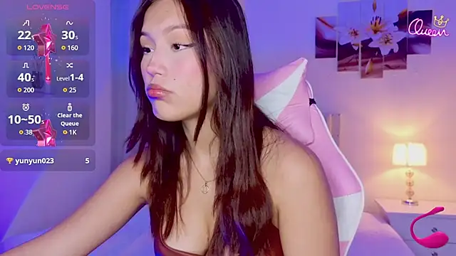 naomifire  online show from 8, 6, 2026