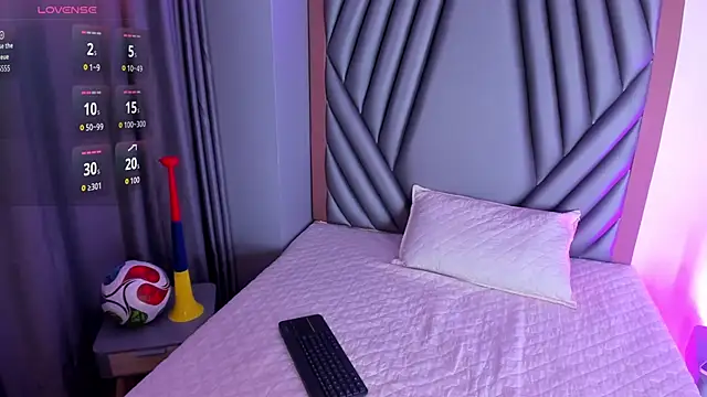 madison flores online show from 30, 6, 2026