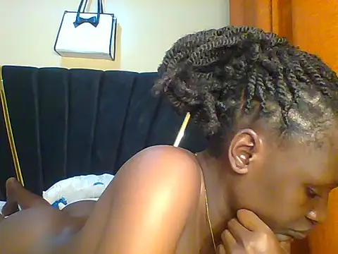 Snapshot of petite_cuteass chatting on 10, 6, 2026 petite cuteass online show from 10, 6, 2026