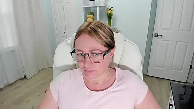 Vika73 online show from 17, 3, 2025