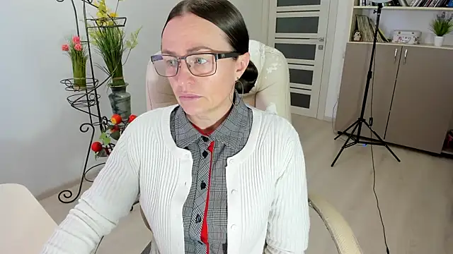 Vika73 online show from 4, 12, 2025