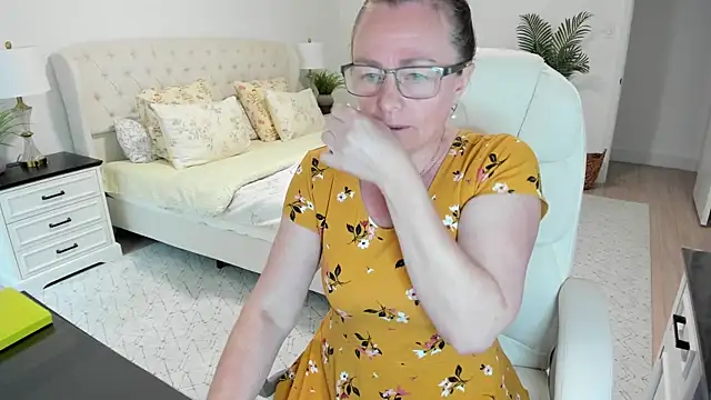 Vika73 online show from 24, 4, 2026