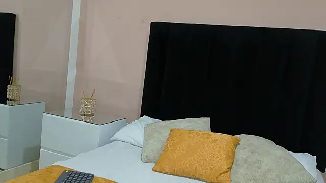 MILA AND COTI online show from 4, 6, 2026