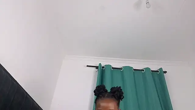 Snapshot of Dream_Girlz chatting on 8, 6, 2026 Dream Girlz online show from 8, 6, 2026